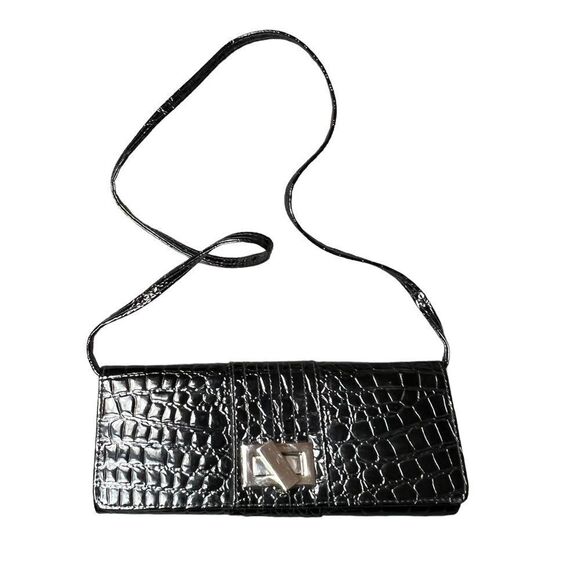 La Regale Handbags - Vintage La Regale Back Pebbled Faux Leather Clutch Bag